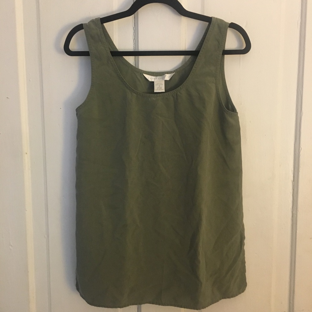 Excellent condition 90’s express silk tank top, sage green, 100% silk, sz sm.